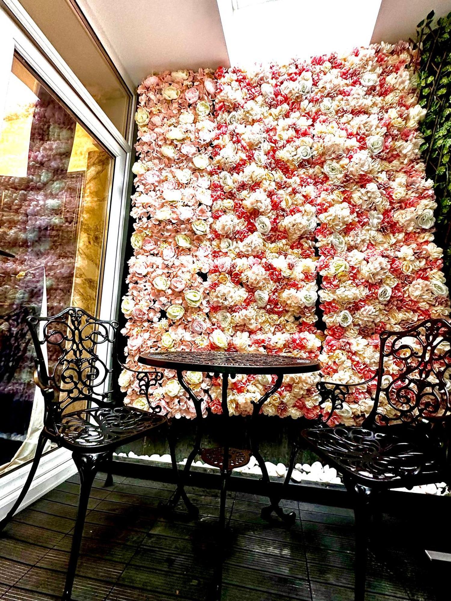 Duke And Duchess Apartments And Rooms - Private In Room Hot Tub Suites 런던 외부 사진